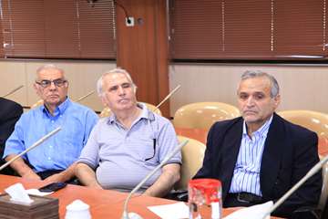 نشست بازنشستگان با رئیس دانشگاه